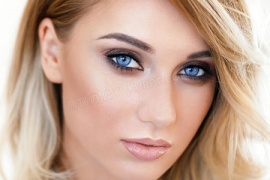 飞蚊症患者福音，揭秘自媒体如何带你重归明亮视界！