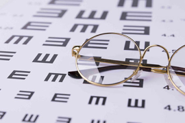 眼睛高度近视与飞蚊症的关联与应对策略